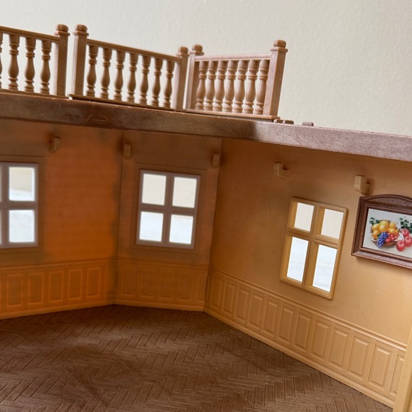 Calico Critters Charming Red Roof Dollhouse - Picture 13 of 16